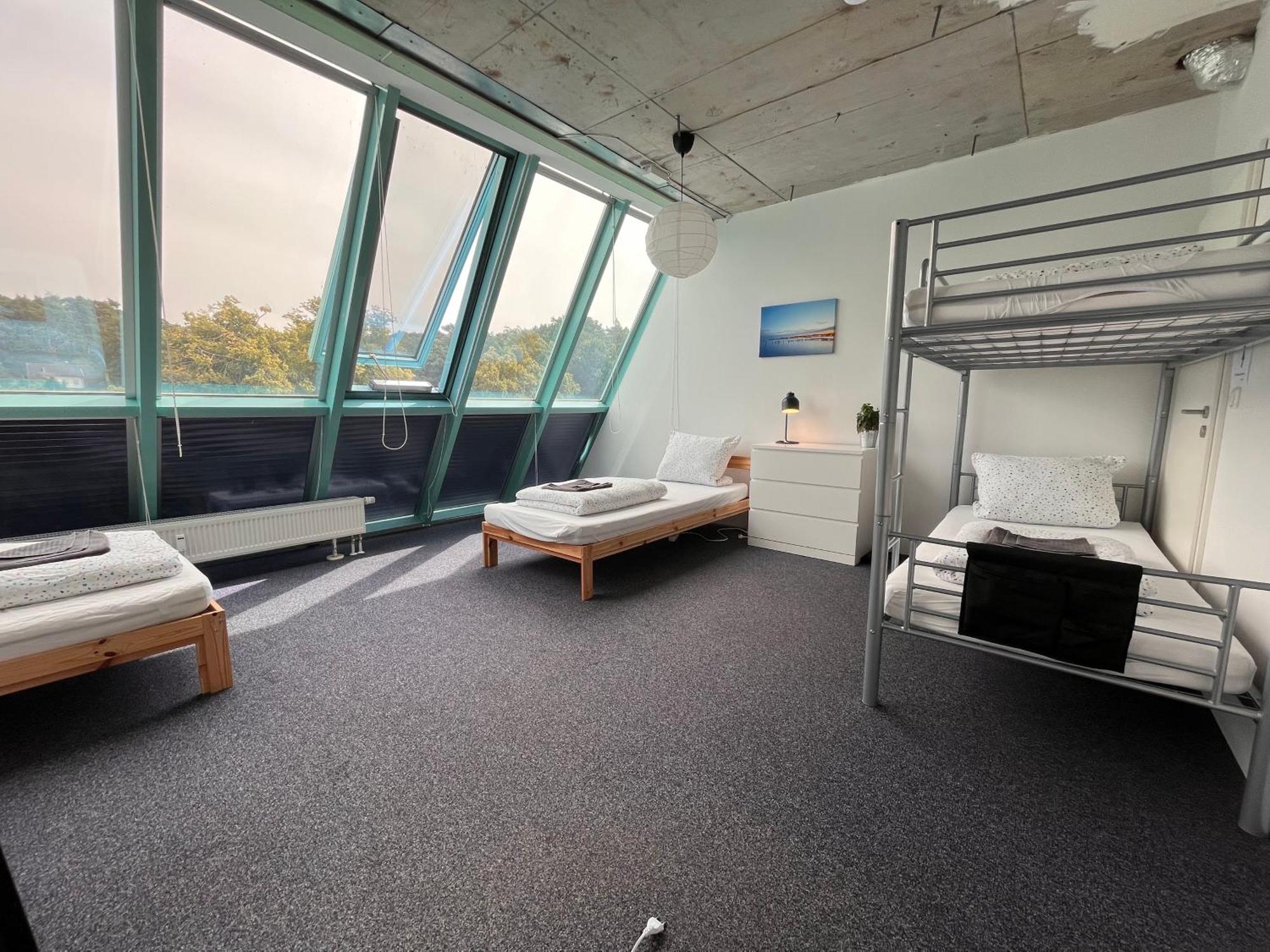 Project Bay - Workation / Coworking Hostel Lietzow Ruang foto
